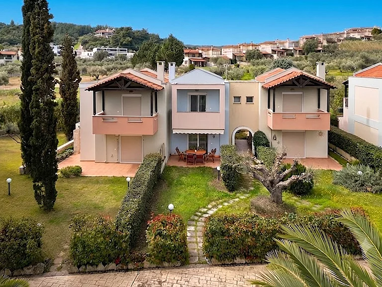 Hanioti Modern Maisonette with Μountain View