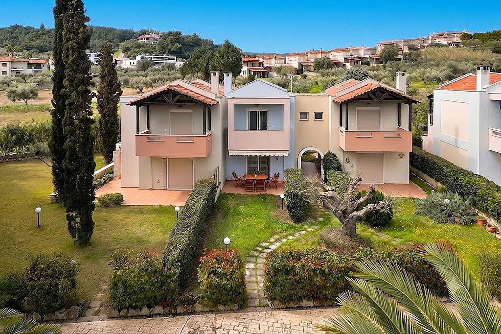 Hanioti Modern Maisonette with Μountain View
