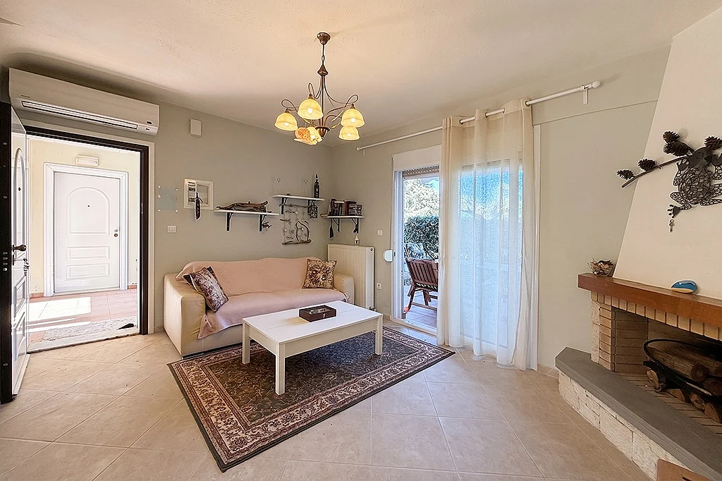 Hanioti Modern Maisonette with Μountain View