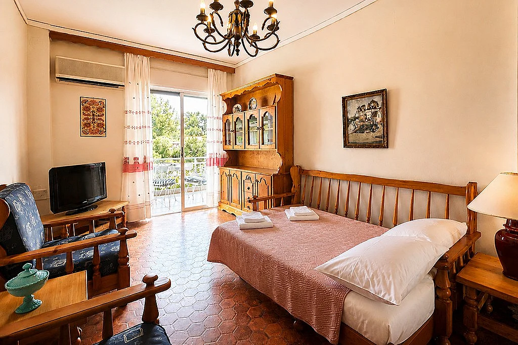 Hanioti Seafront Apartment