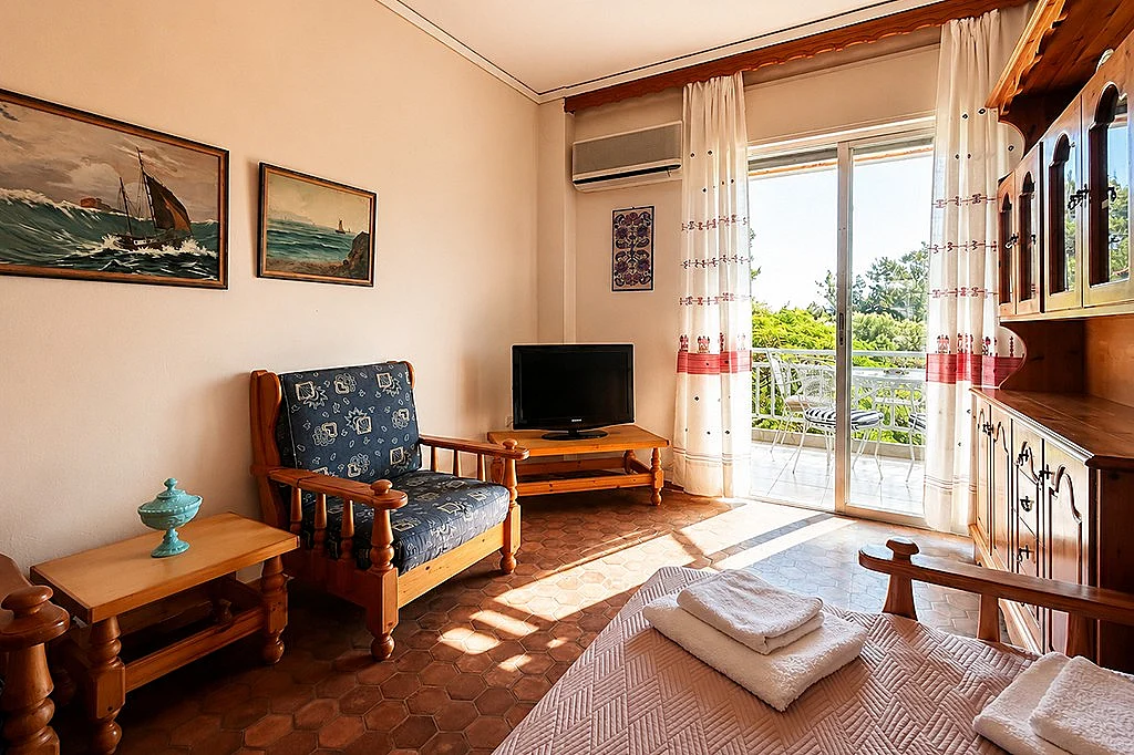Hanioti Seafront Apartment