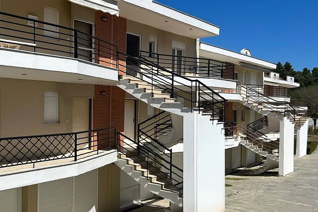 Siviri Complex of Apartment and Studio