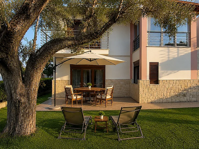 Kriopigi Villa with Sea View