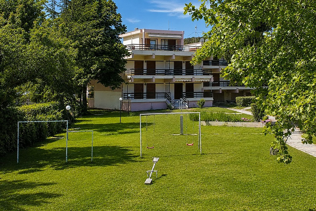 Polychrono Beachfront Complex of 2 Apartments