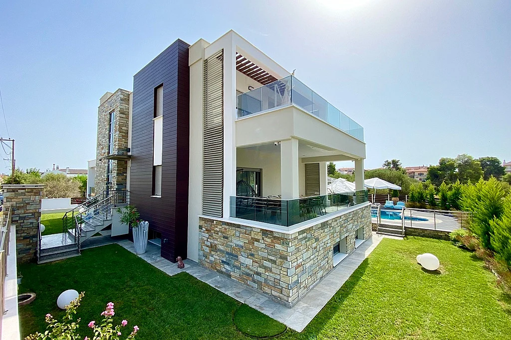 Nea Fokia 3-Level Modern Villa with Pool